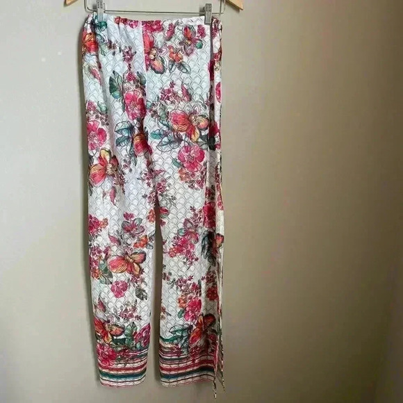 Becca Floral Crochet Slit Wide Leg‎ Pants Medium - Picture 12 of 15